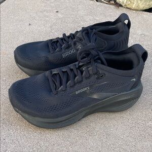 🖤 Women’s Brooks Adrenaline GTS 25 All Black Athletic Sneakers